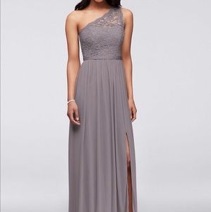 David's Bridal F17063 in Portobello. SIZE 22 + NWT